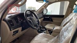 تۆیۆتا لاند کروزەر